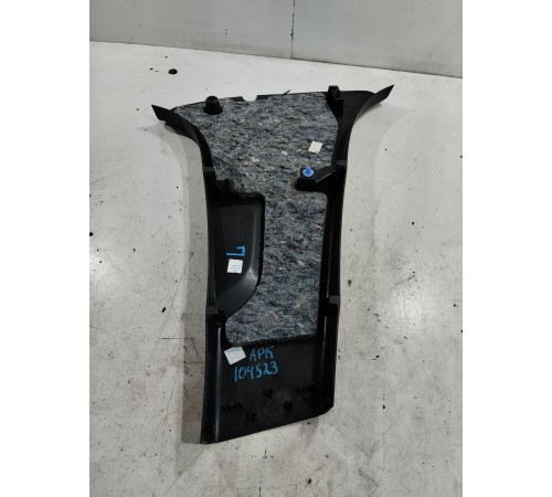 Обшивка центральной стойки(левая нижняя)