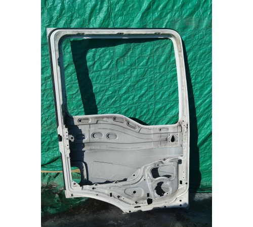 Дверь кабины левая