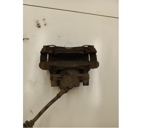 Суппорт передний правый