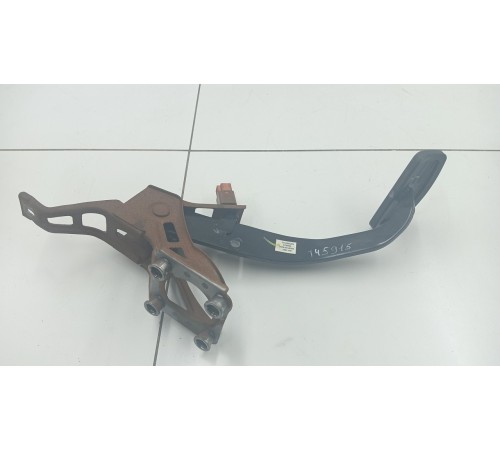 Педаль тормоза