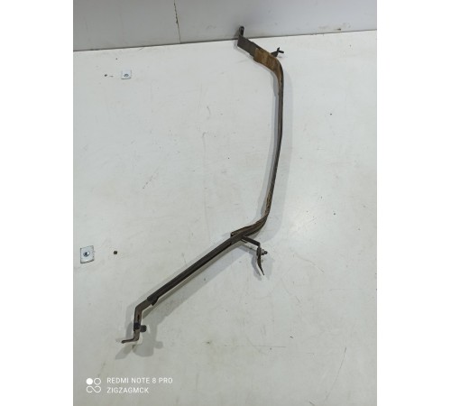 Крепление топливного бака