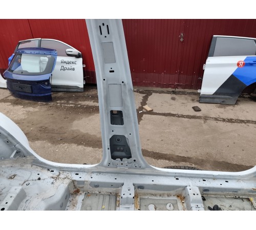 Порог со стойкой левый