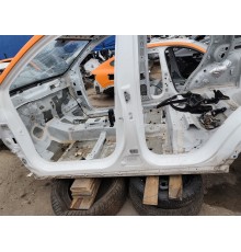 Порог со стойкой левый