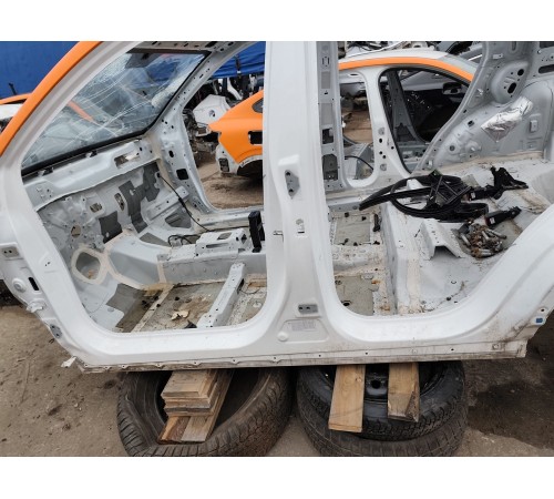 Порог со стойкой левый