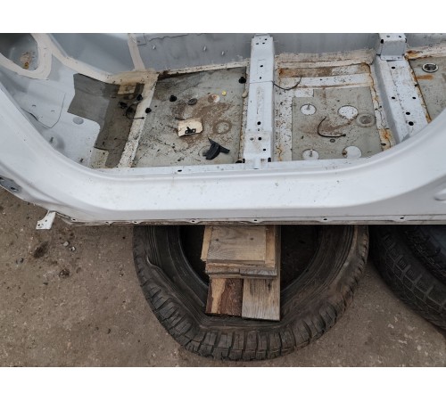 Порог со стойкой левый