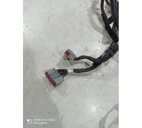 Электропроводка двери (передняя левая)