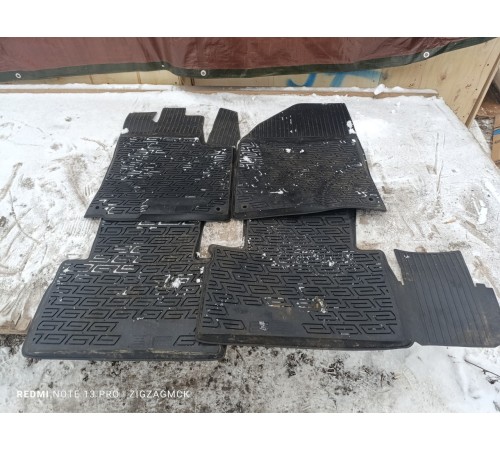 Комплект ковриков салона