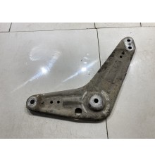 Кронштейн задней балки(правый)