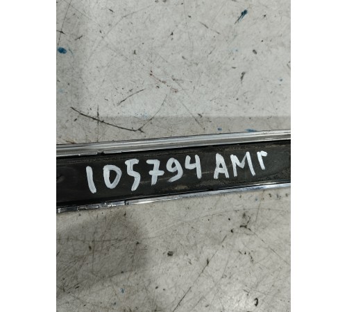 Накладка (молдинг) крышки багажника