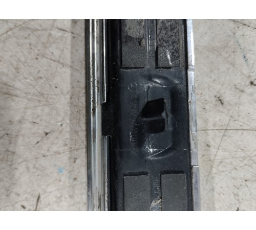 Накладка (молдинг) крышки багажника