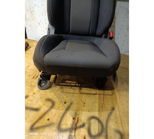 Сиденье переднее правое