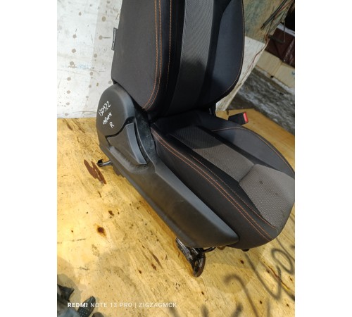 Сиденье переднее правое