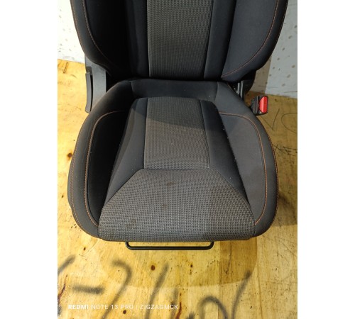 Сиденье переднее правое