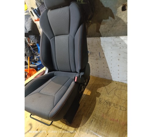 Сиденье переднее правое