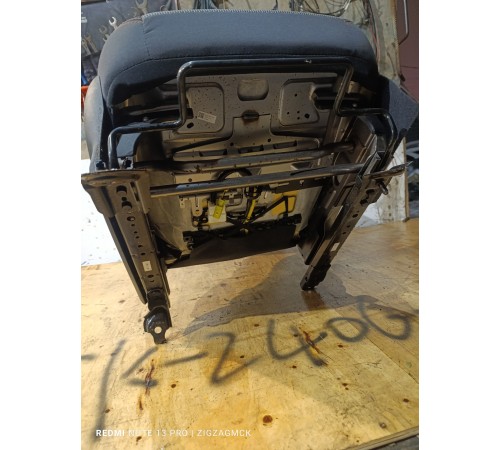 Сиденье переднее правое