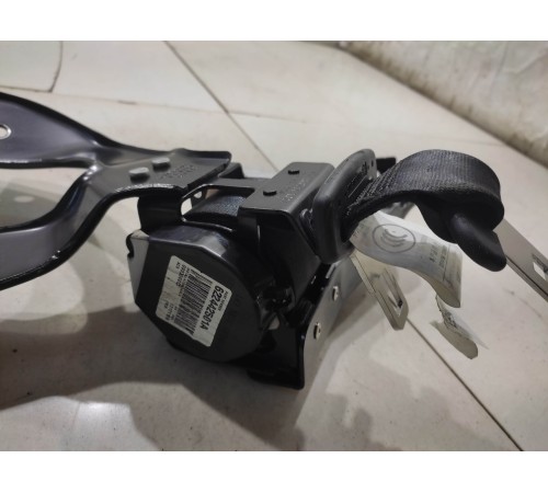 Ремень безопасности (задний центральный)