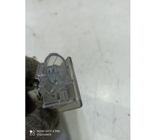 Плафон внутреннего освещения салона