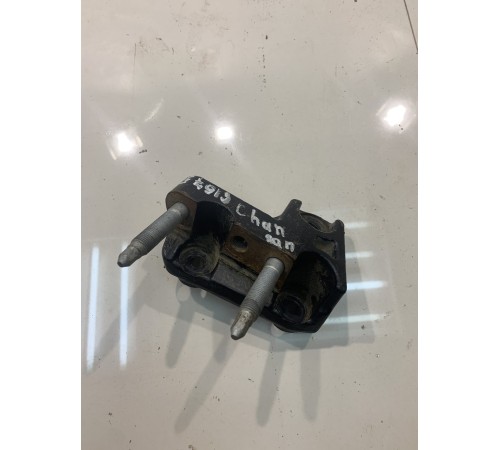 Кронштейн подушки двигателя левый