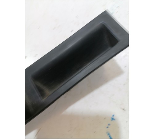 Кнопка открывания крышки багажника