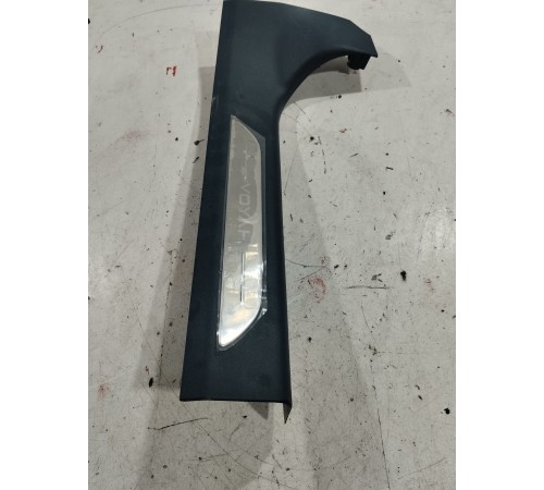 Накладка порога (задняя правая)