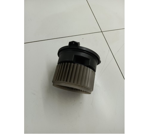 Моторчик отопителя печки задний