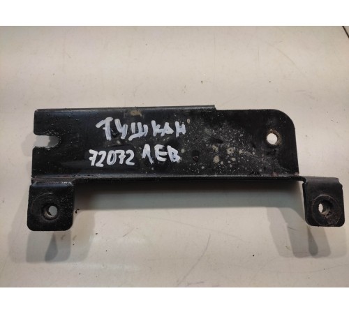 крепеж переднего подрамника(левый)