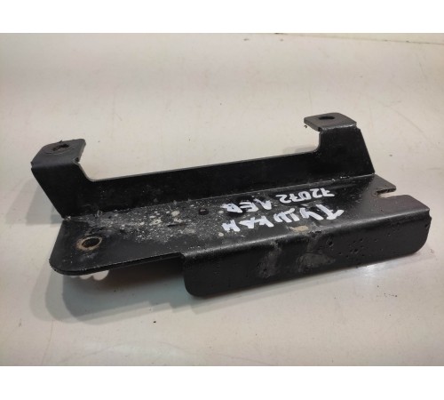 крепеж переднего подрамника(левый)