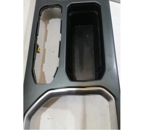 Накладка центральной консоли