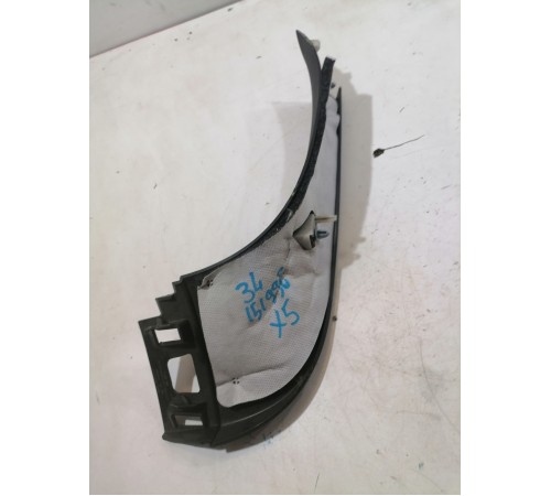 Обшивка крышки багажника левая верхняя