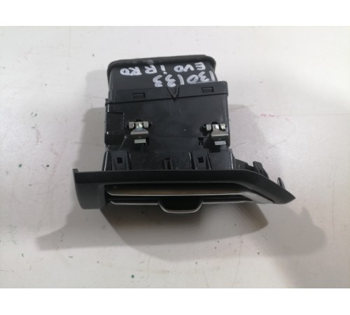 Воздушный дефлектор передний левый