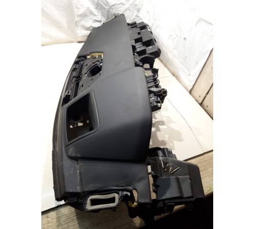 Торпеда(центральная панель салона)