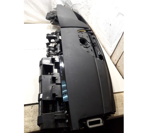 Торпеда(центральная панель салона)