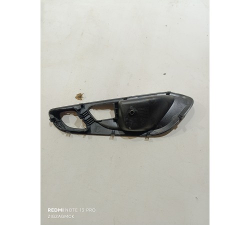 Кронштейн ручки двери передний левый внутренний