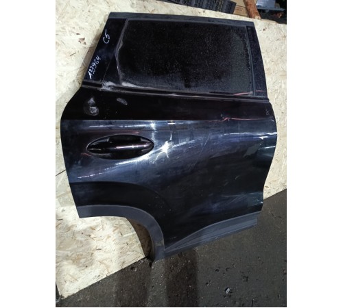 Дверь задняя правая в сборе