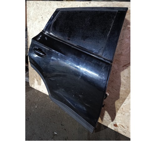 Дверь задняя правая в сборе