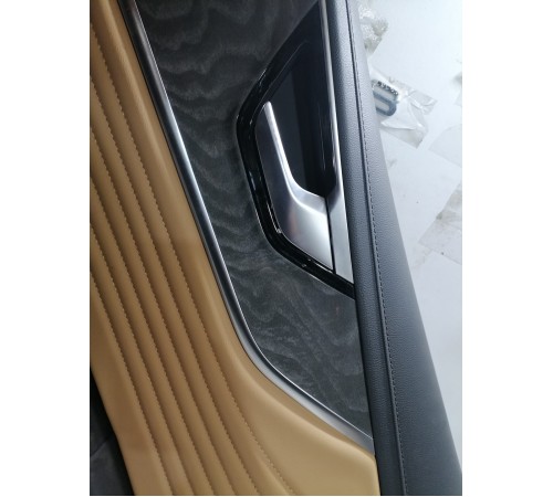 Обшивка двери задняя правая