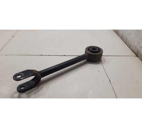 Рычаг подвески (задний, правый, нижний)