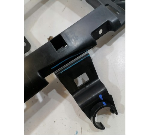 Кронштейн панели приборов