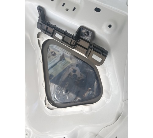 Глухое стекло заднее правое