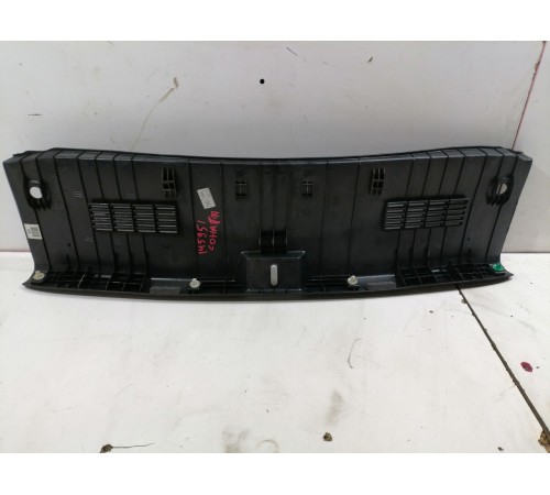 Обшивка панели багажника