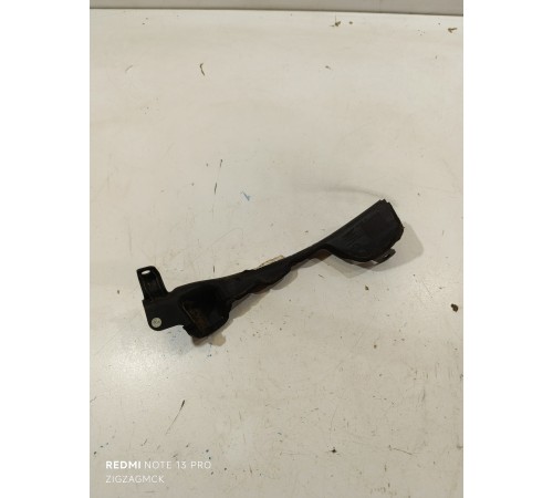 Кронштейн панели моторного отсека