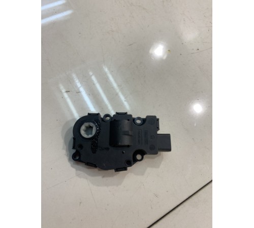 Моторчик привода заслонок отопителя