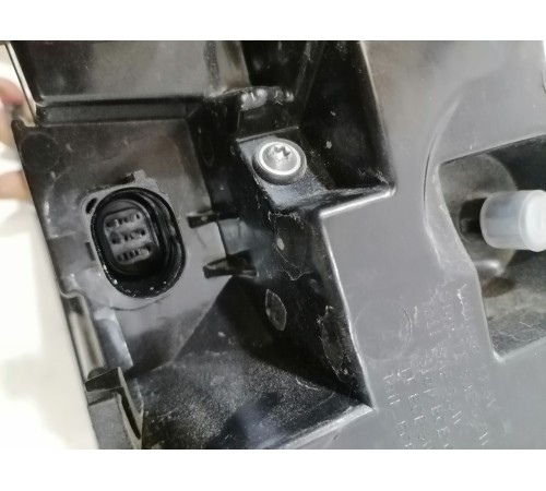 Фонарь задний левый наружный