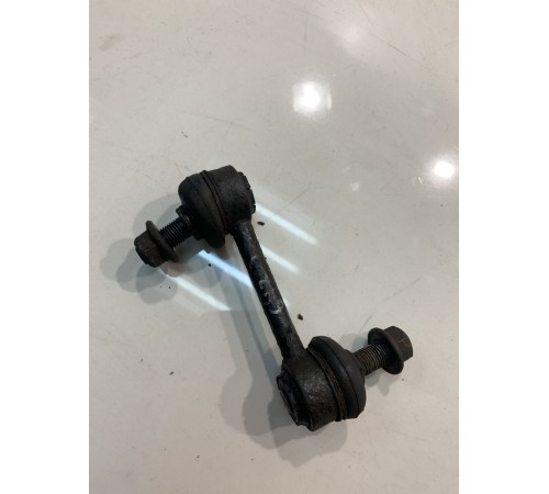 Стойка заднего стабилизатора