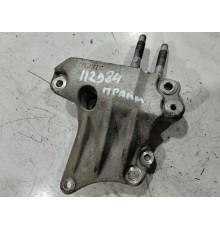 Кронштейн (крепление) двигателя