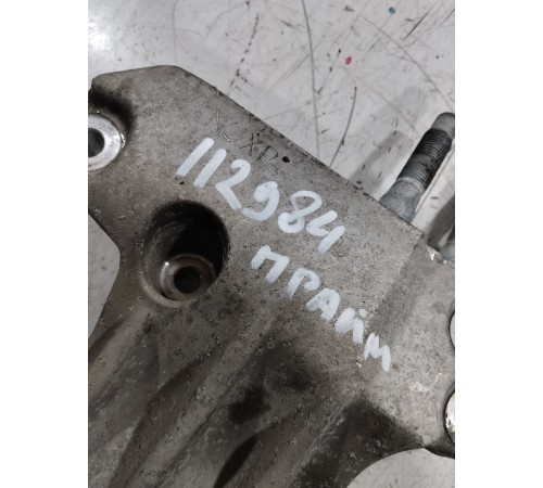 Кронштейн (крепление) двигателя