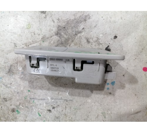 Плафон салона задний правый