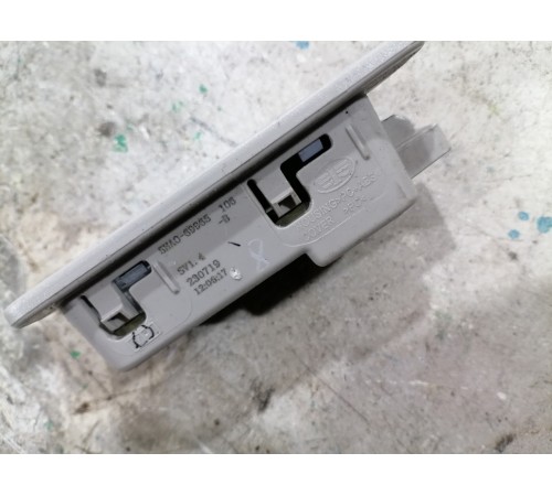 Плафон салона задний правый