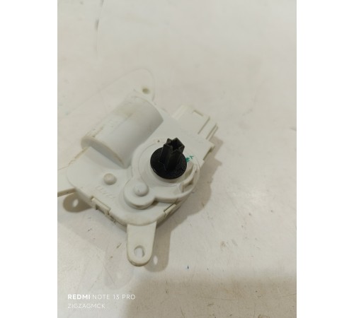 Моторчик привода заслонок отопителя