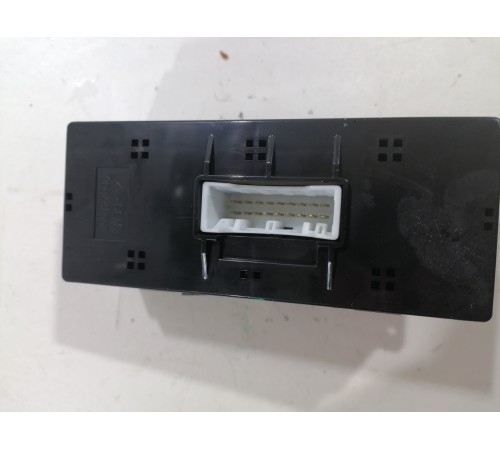 Кнопка стеклоподъемника заднего правого